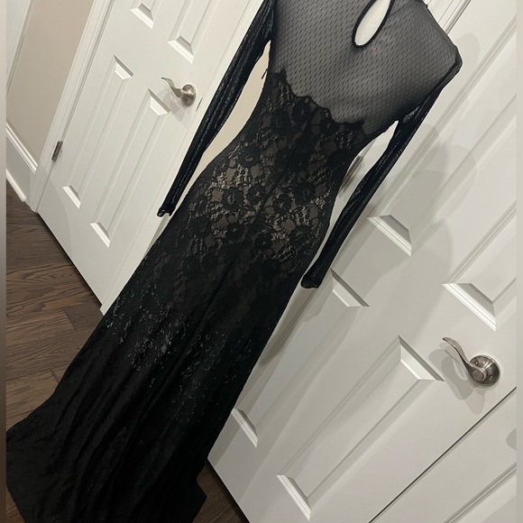Marciano Black Lace Gown - Picture 2 of 6
